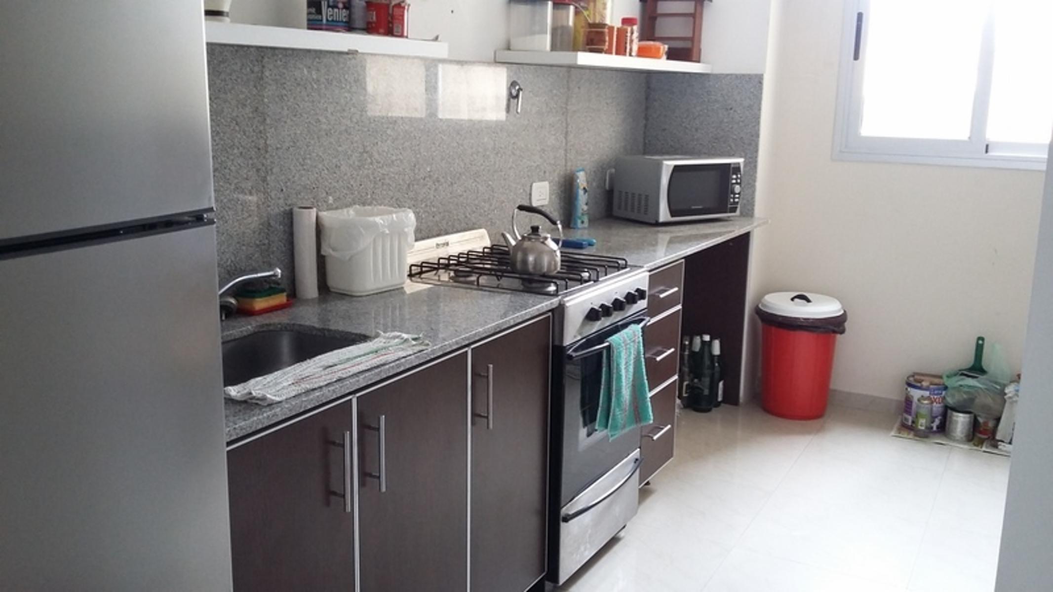 VENTA-DPTO TRES AMB-BALCON-CATEGORIA-IMPECABLE UNICO POR SU ESTADO!!! — foto 14