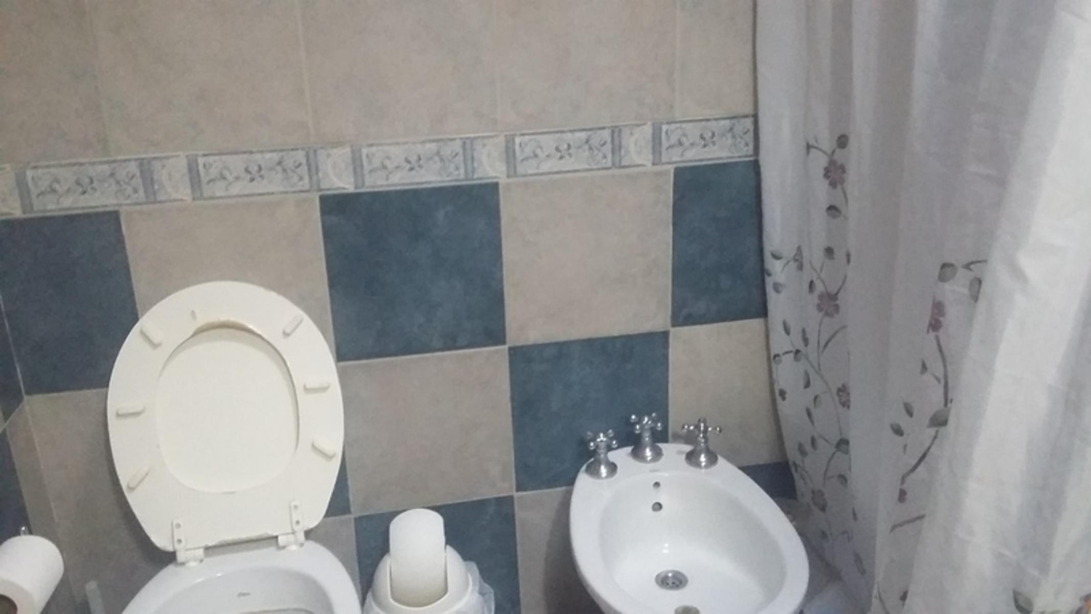 VENTA-CASA AMERICANA-TRES DORMITORIOS-GARAGE-FONDO-APTO CREDITO!!! — foto 4