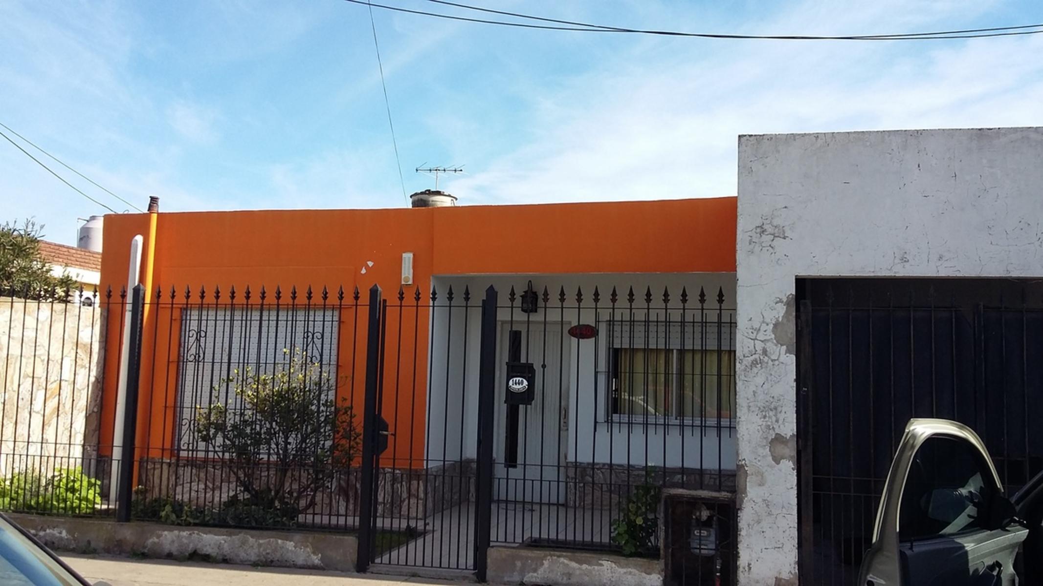 VENTA-CASA AMERICANA-TRES DORMITORIOS-GARAGE-FONDO-APTO CREDITO!!! — foto 14