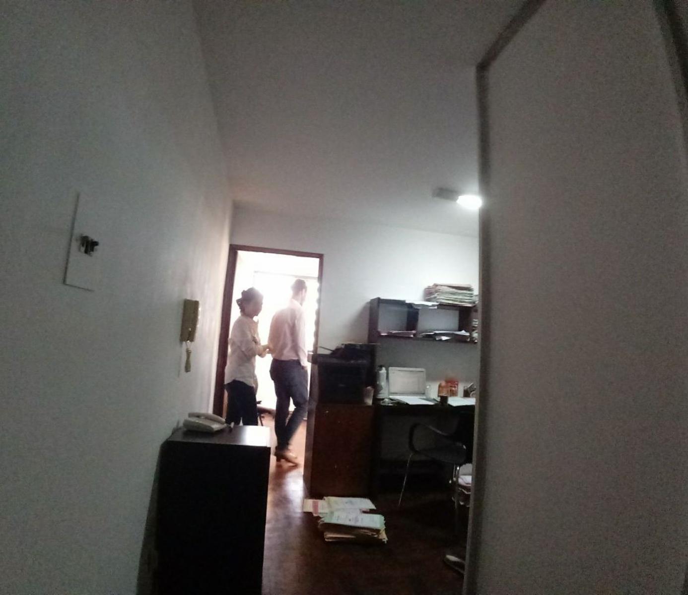 EN VENTA - OFICINA FRENTE A TRIBUNALES I - ARTURO M BAS ESQUINA D. QUIROZ - 35M2 - CON RENTA — foto 2