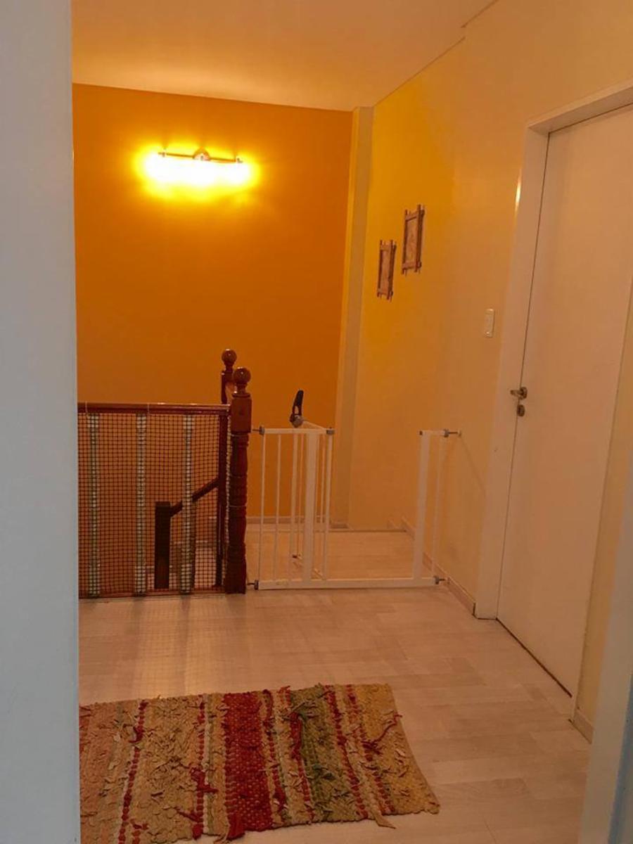 CIUDAD JARDIN. Casa de 5 ambientes. Posibilidad de tomar menor valor. — foto 11