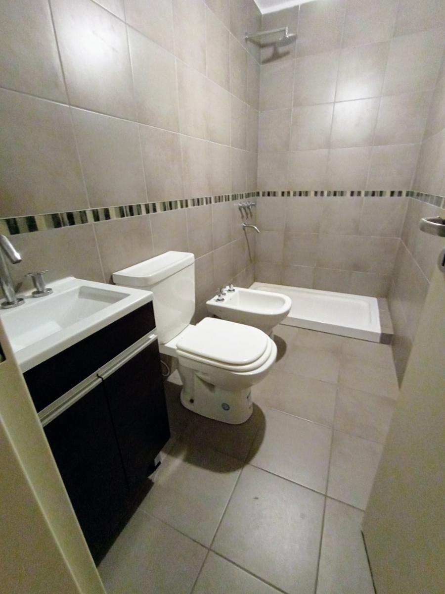RAMOS MEJIA - Alquiler duplex 3 ambientes con cochera — foto 3