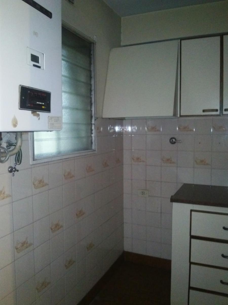 SE ALQUILA DEPARTAMENTO 2 AMBIENTES EN PLANTA ALTA QUILMES OESTE - 3