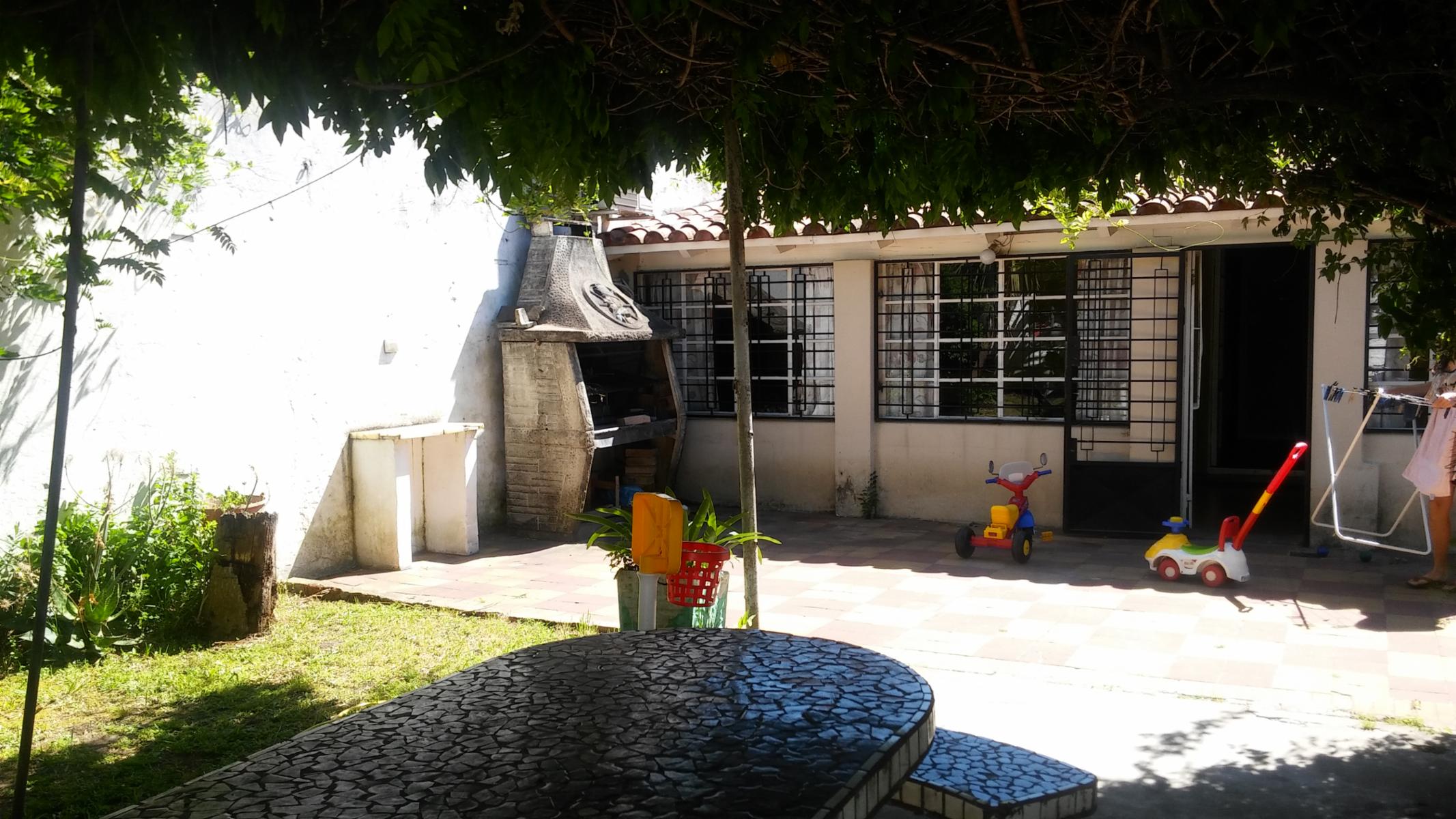 SE VENDE CASA CON TERRENO Y GARAGE EN QUILMES OESTE — foto 6