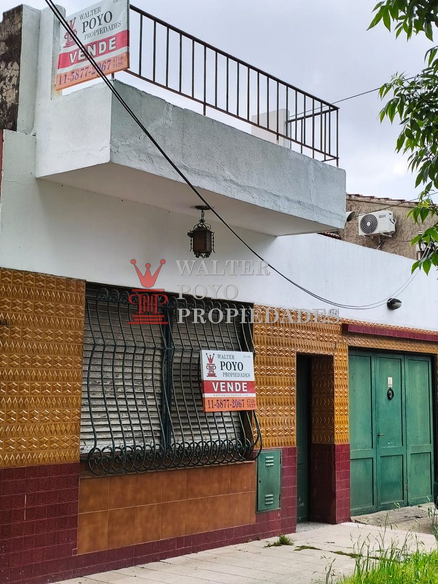 Casa de 2 Ambientes con Garaje, Departamento anexo y Fondo libre. Oportunidad en Villa Domínico - 1