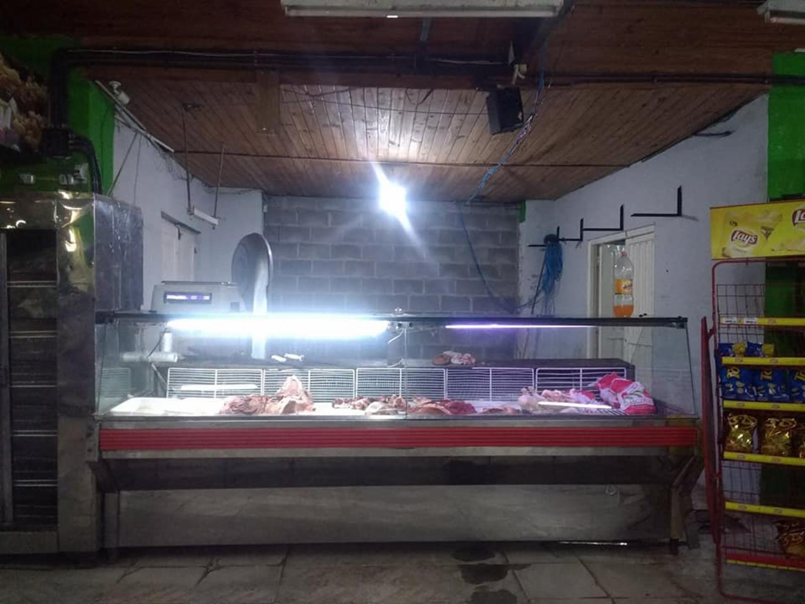 AUTOSERVICIO EN ALQUILER , EN LA CAPILLA FLORENCIO VARELA - 4