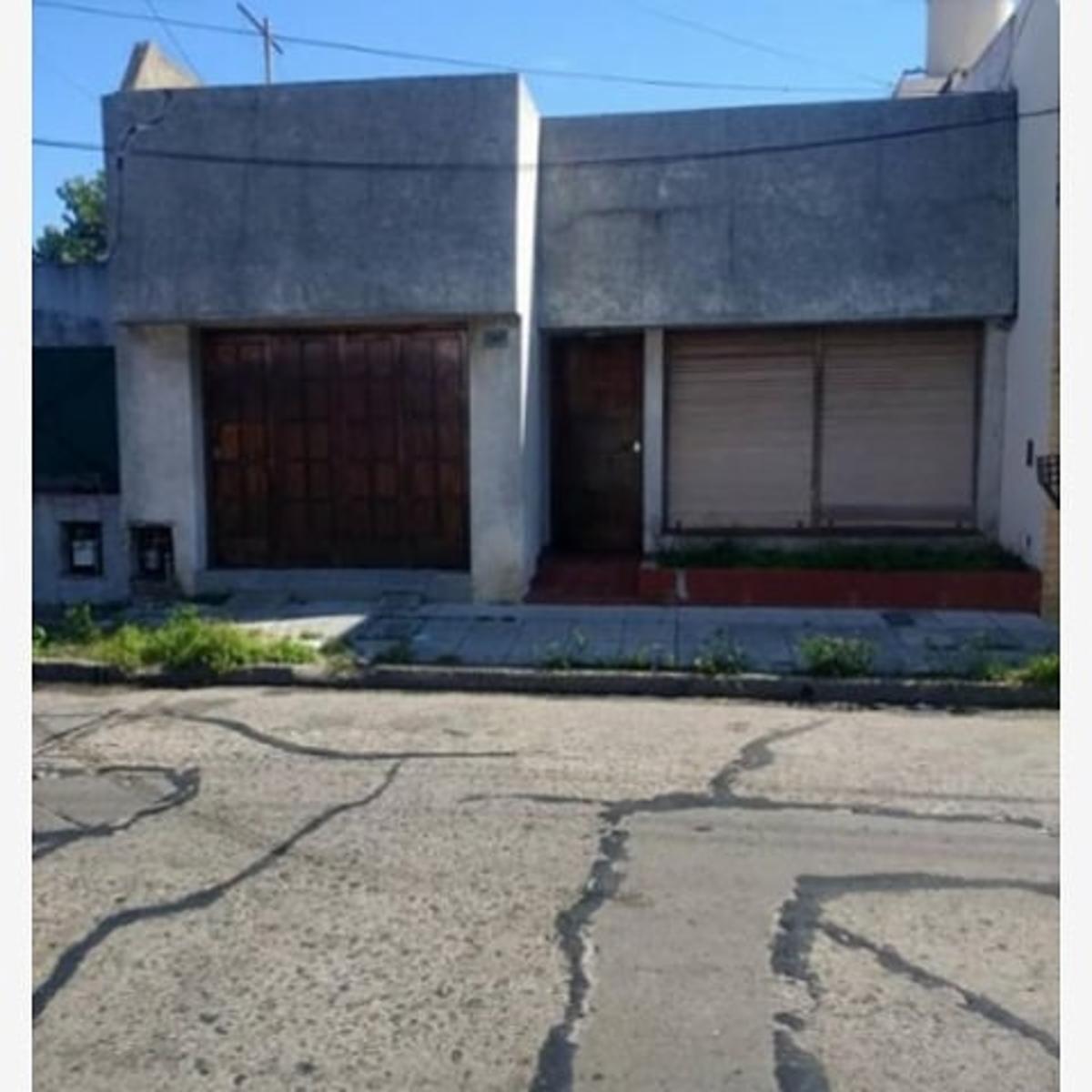 CASA EN VENTA EN GERLI AVELLANEDA