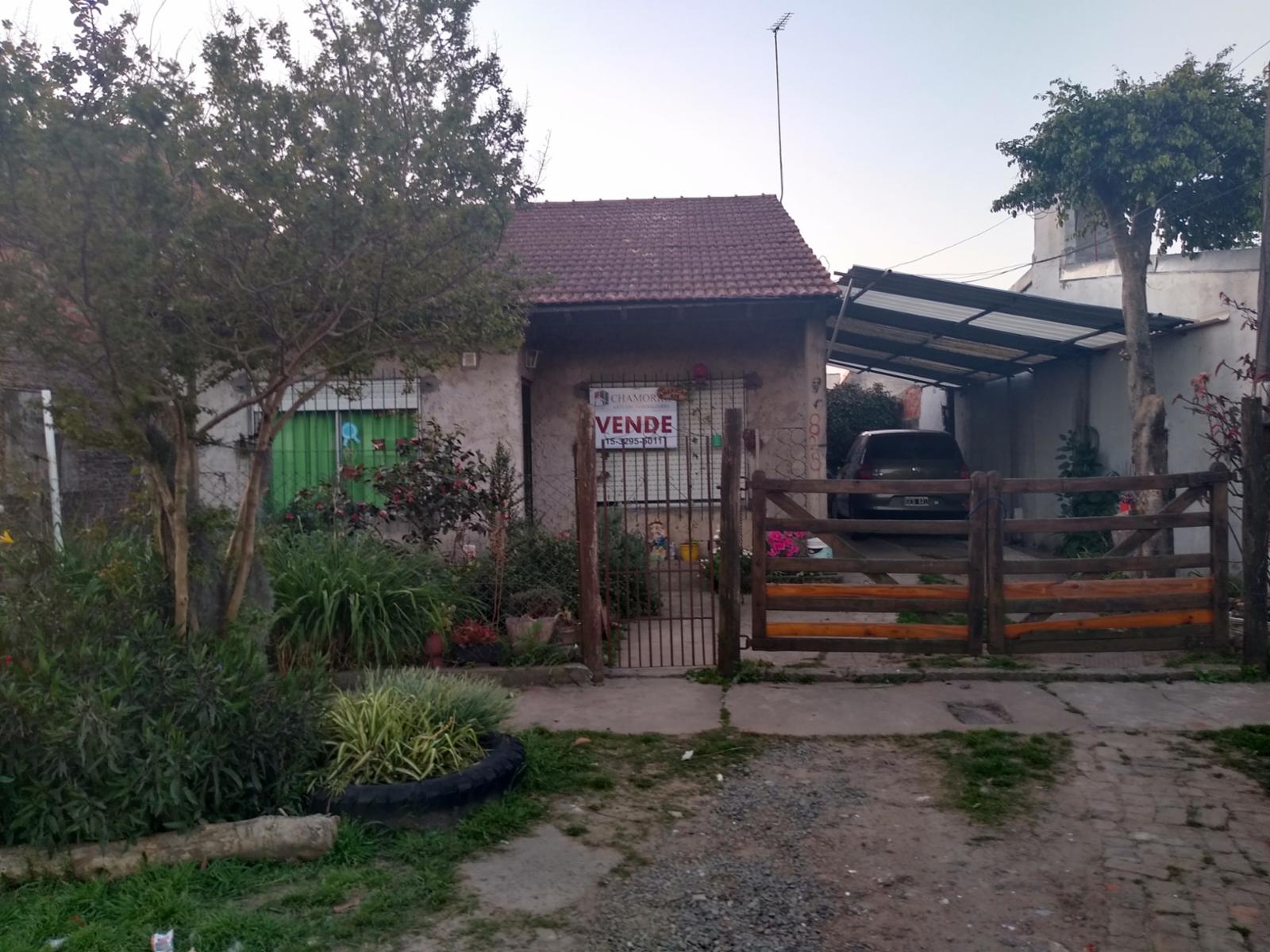2 Casas en venta , en el cruce de Florencio varela
