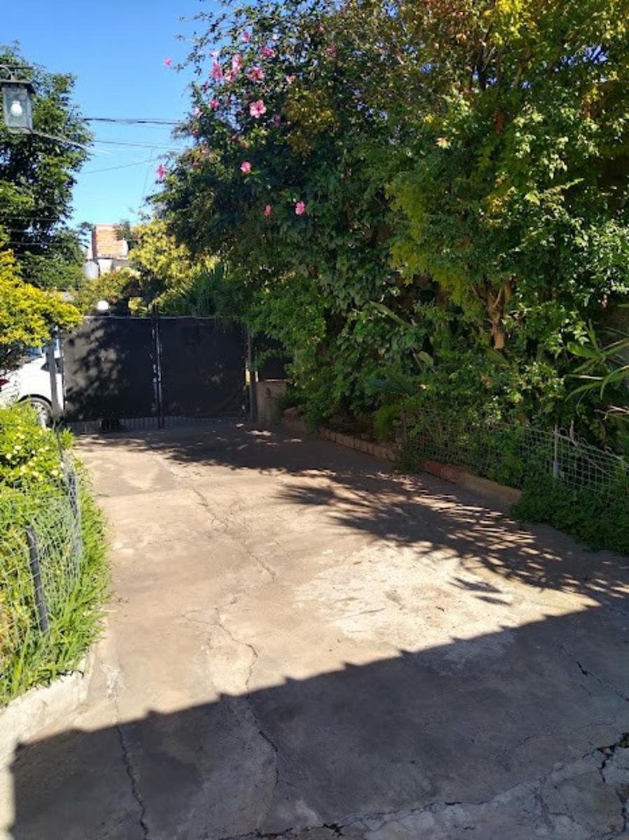 CASA + DEPTO EN VENTA EN FLORENCIO VARELA — foto 4