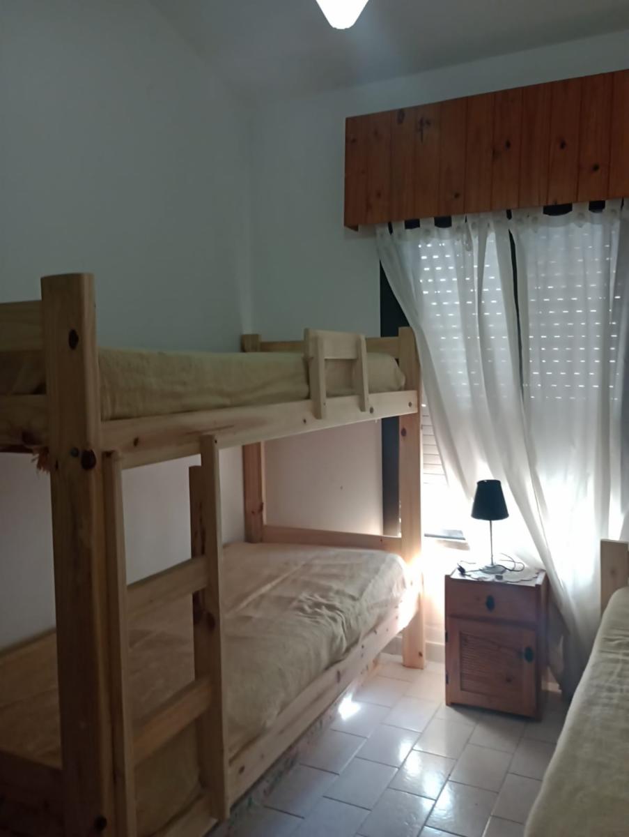 CASA DE 3 AMBIENTES CON PATIO Y FONDO MAR DEL TUYU — foto 3