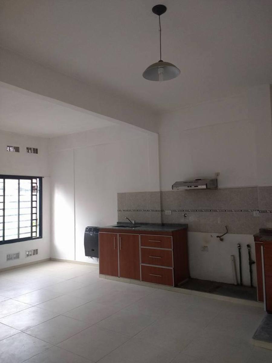 DEPTO DE DOS AMBIENTES EN PLANTA BAJA EN VENTA