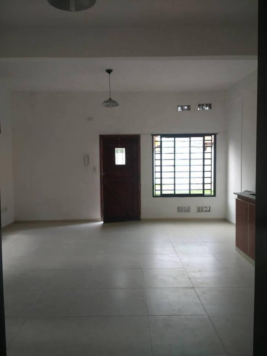 DEPTO DE DOS AMBIENTES EN PLANTA BAJA EN VENTA — foto 2