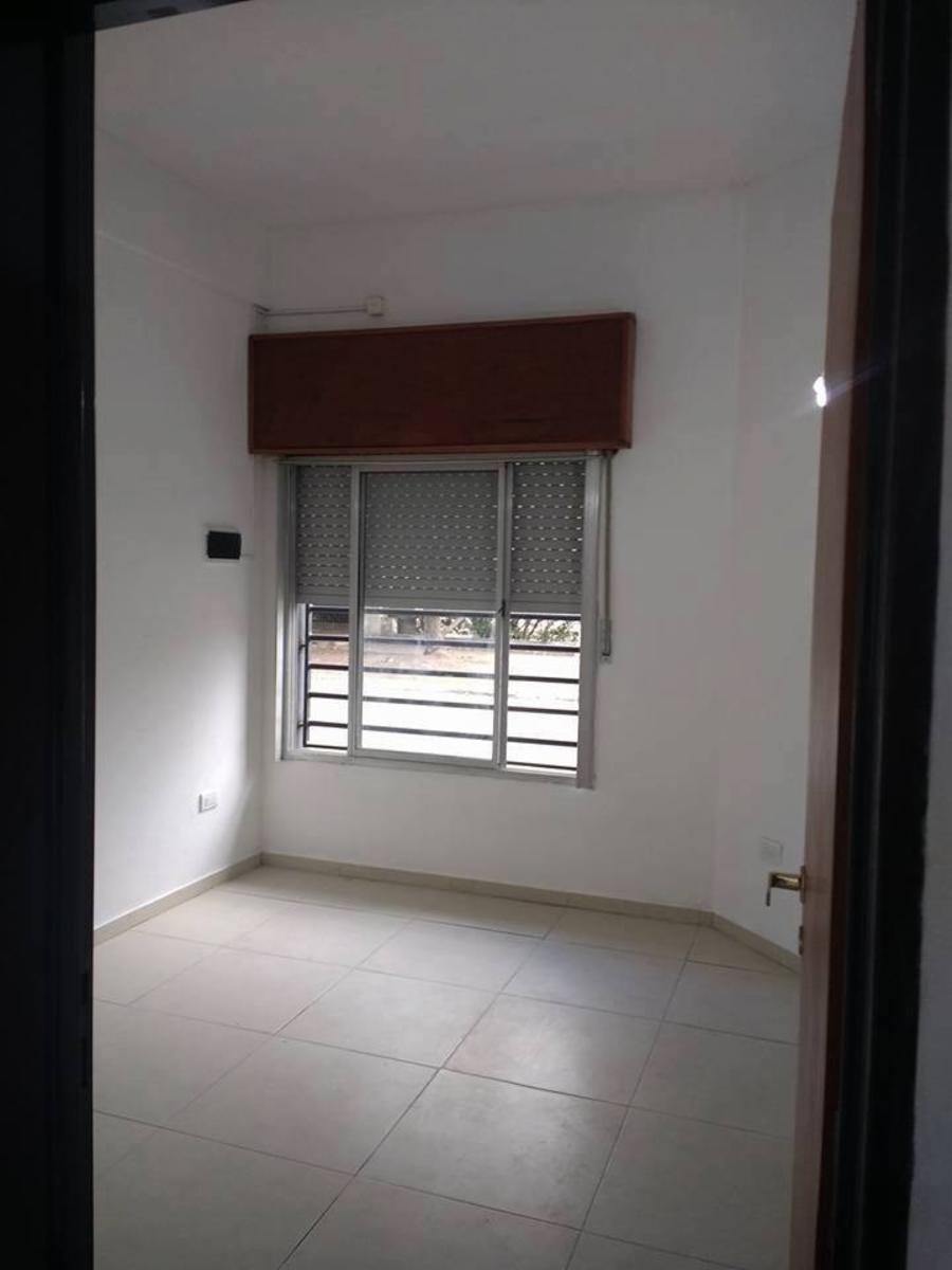 DEPTO DE DOS AMBIENTES EN PLANTA BAJA EN VENTA — foto 6