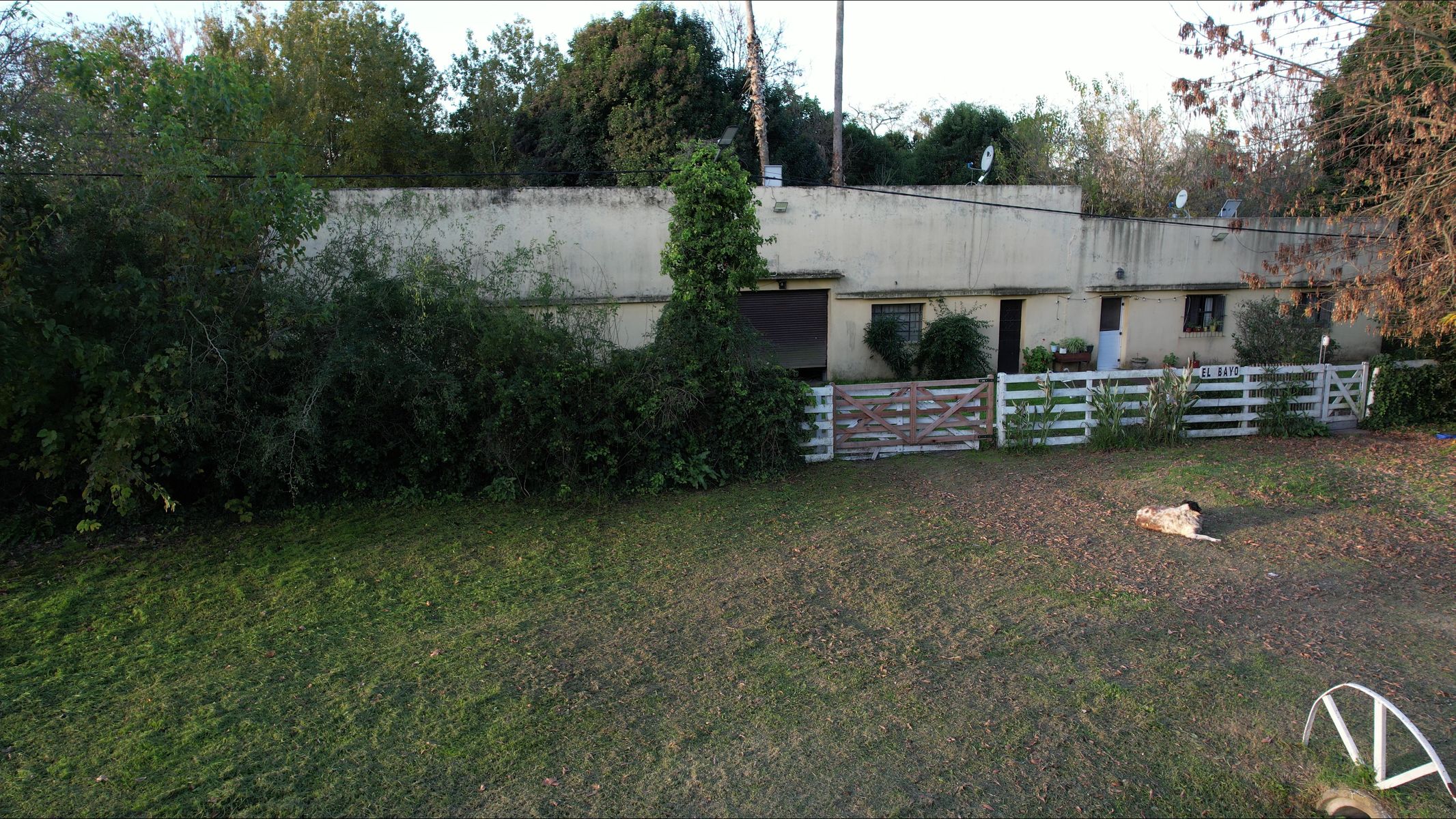 CASA EN VENTA en Alvarez Jonte sobre fracción de 2500 mt2. - 1