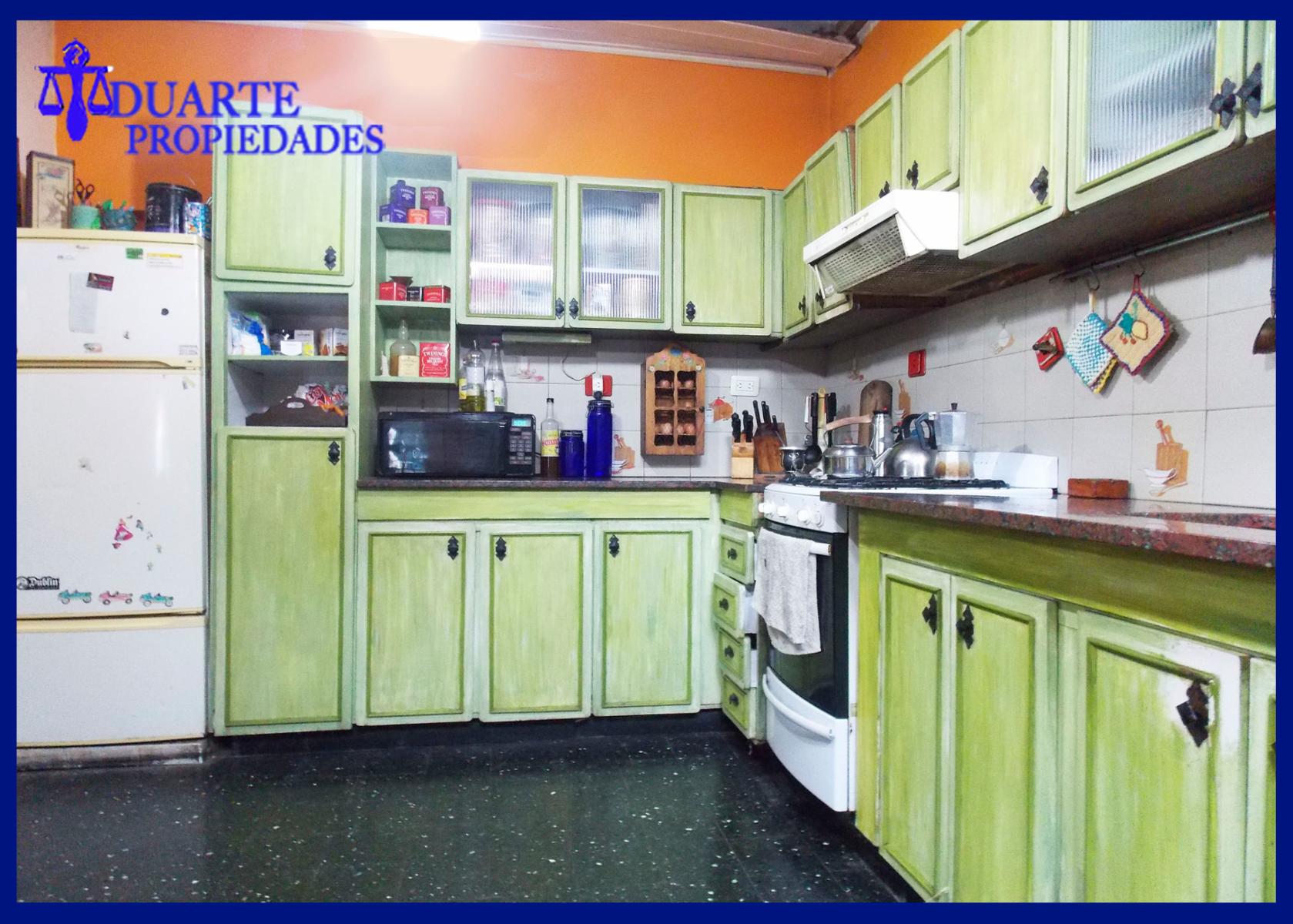 V. PUEYRREDON CASA SOBRE TERRENO PROPIO 6 AMBIENTES + DEPENDENCIA COMPLETA ** TOMO MENOR VALOR 3-4 AMB** — foto 4