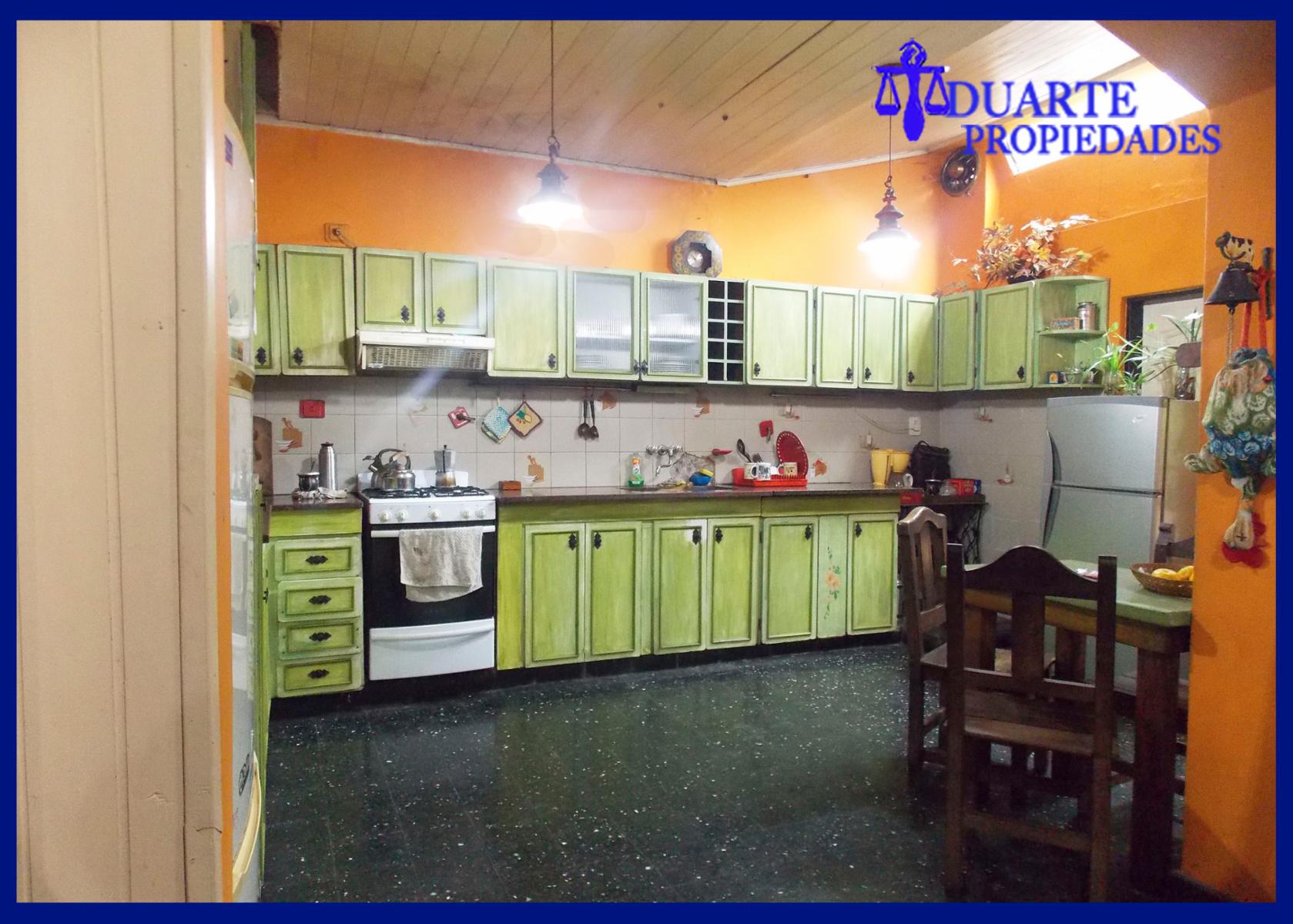 V. PUEYRREDON CASA SOBRE TERRENO PROPIO 6 AMBIENTES + DEPENDENCIA COMPLETA ** TOMO MENOR VALOR 3-4 AMB** — foto 6