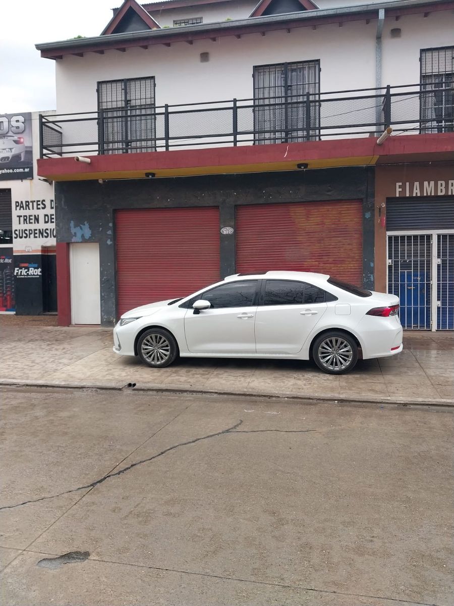 Local Comercial con patio - 2
