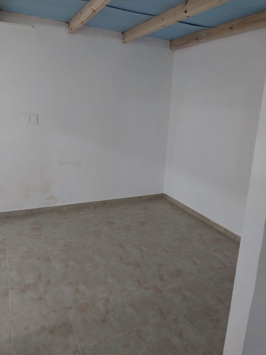 Local Comercial con patio - 5