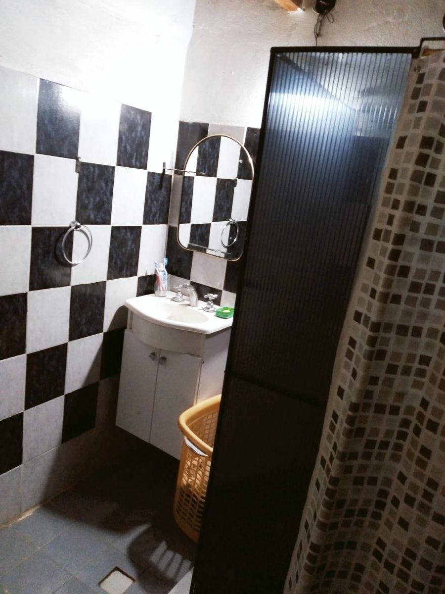 Casa con depto al frente — foto 4