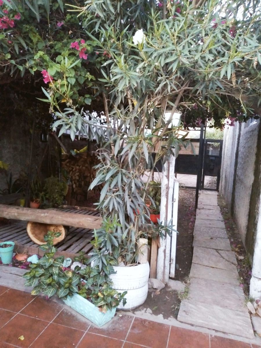 Casa con depto al frente — foto 9