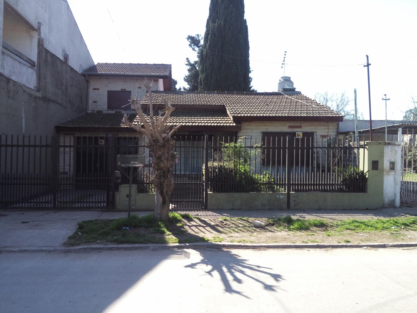EXCELENTE PROPIEDAD CON PILETA - 3