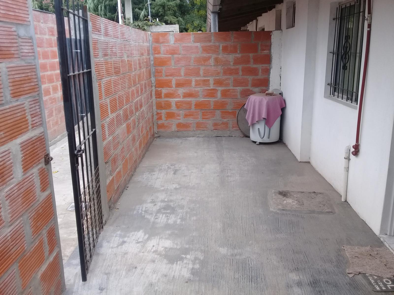 Departamentos en alquiler de un dormitorio y monoambiente en Grand Bourg - 2