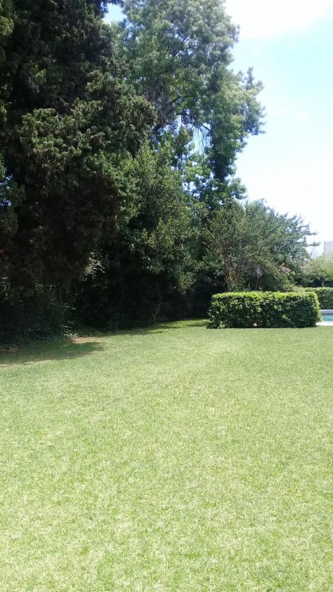 casa quinta en grand Bourg con pileta lote 1106 mts cuadrados - 11