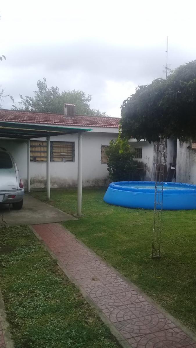 Casa a cuadras del centro de Grand Bourg — foto 5
