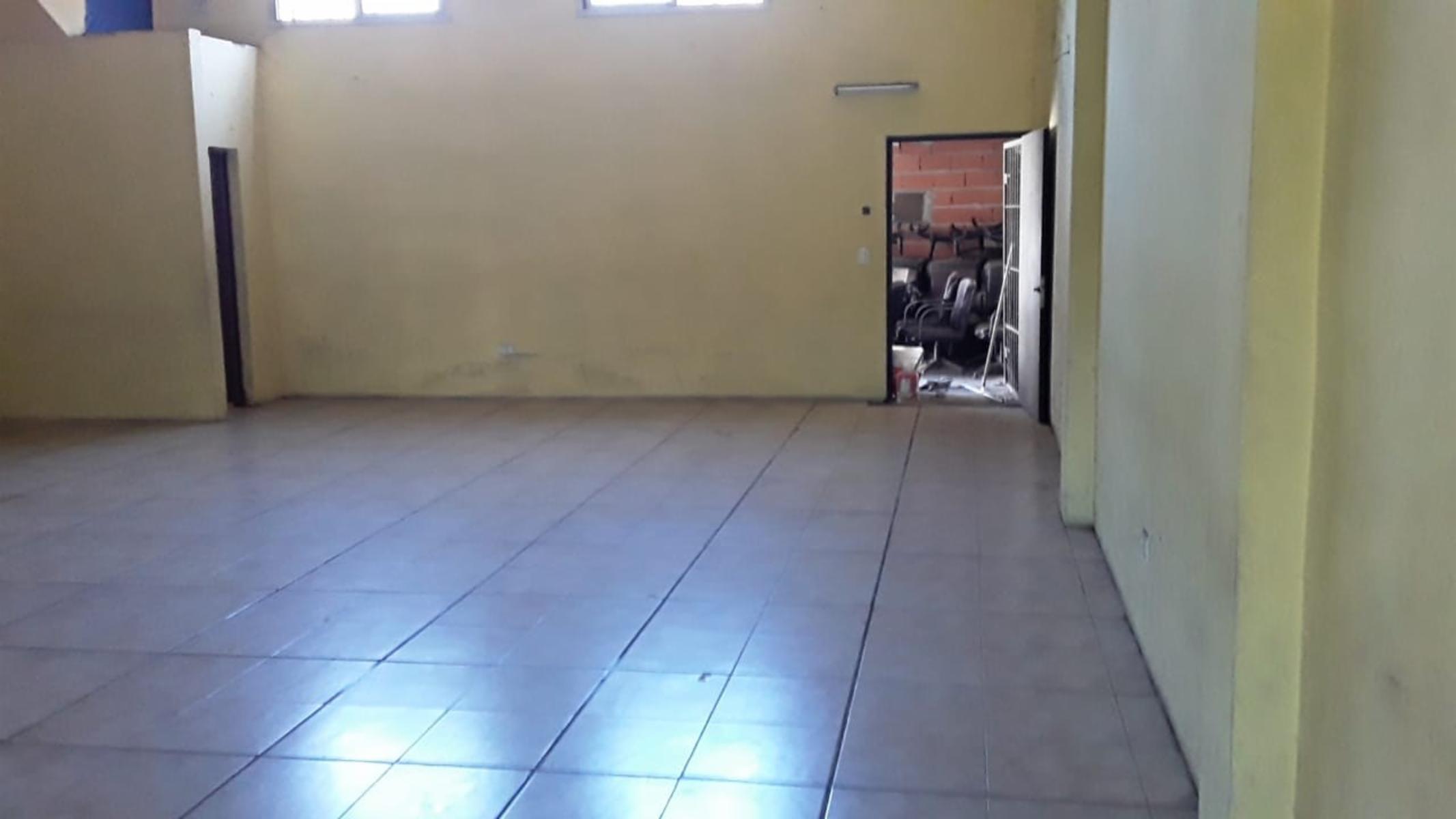 EXCELENTE LOCAL SOBRE RUTA - 8