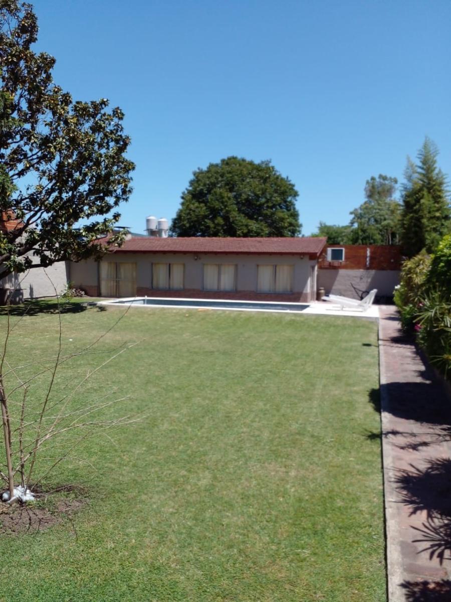 Excelente casa con pileta — foto 2