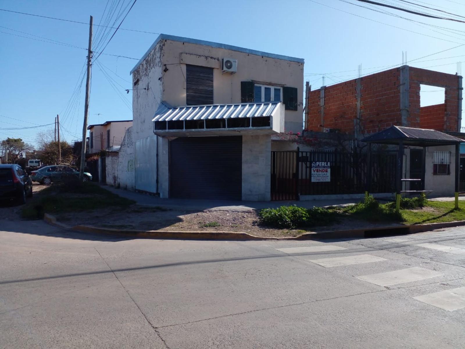 casa con local comercial — foto 2