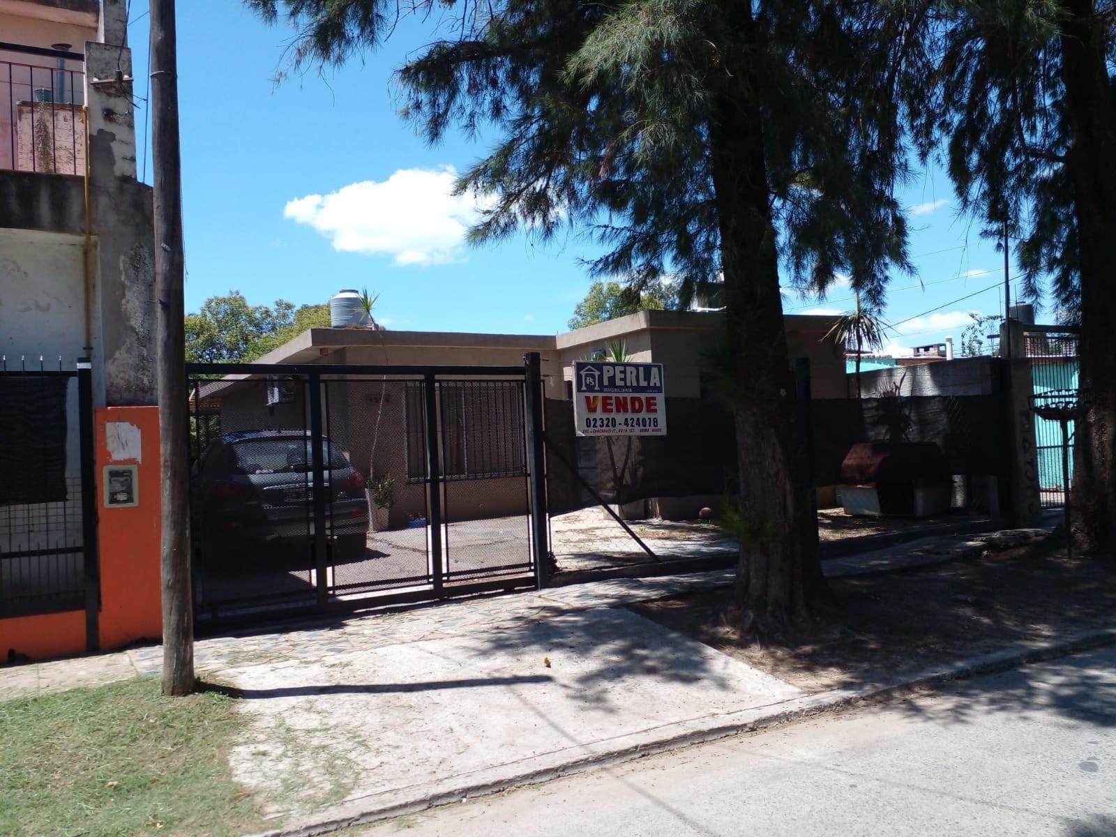 casa a metros de ruta 8 - 3