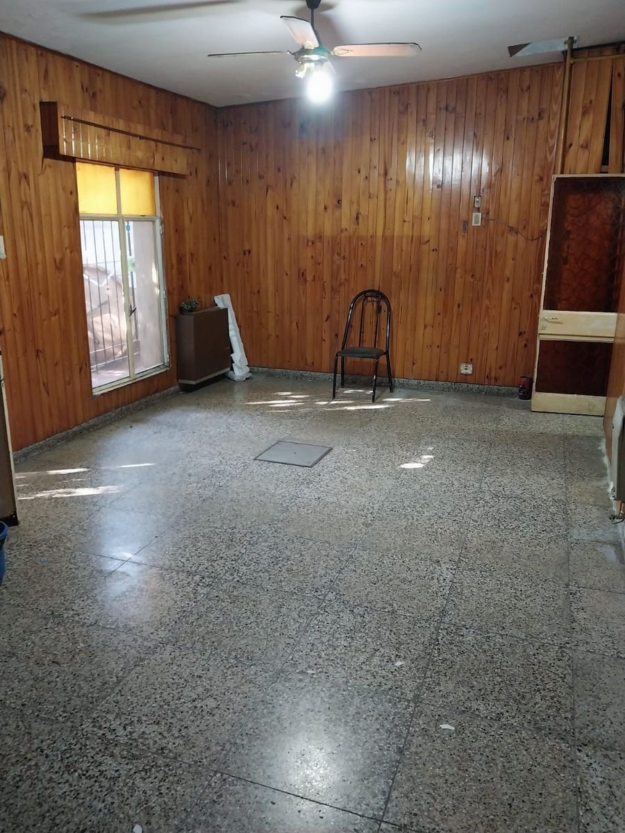 Casa centrica y a 2 cuadras de la Estacion con dos locales — foto 9