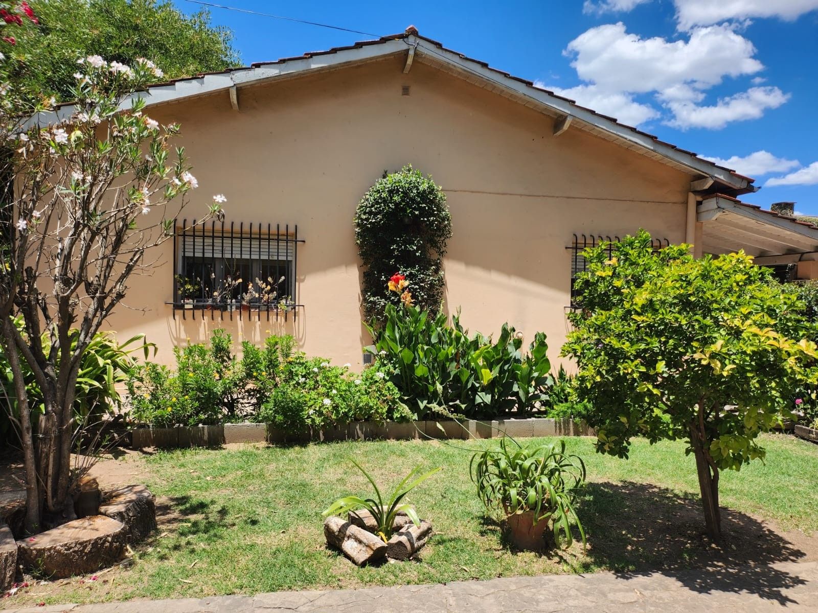 Excelente casa quinta - 2