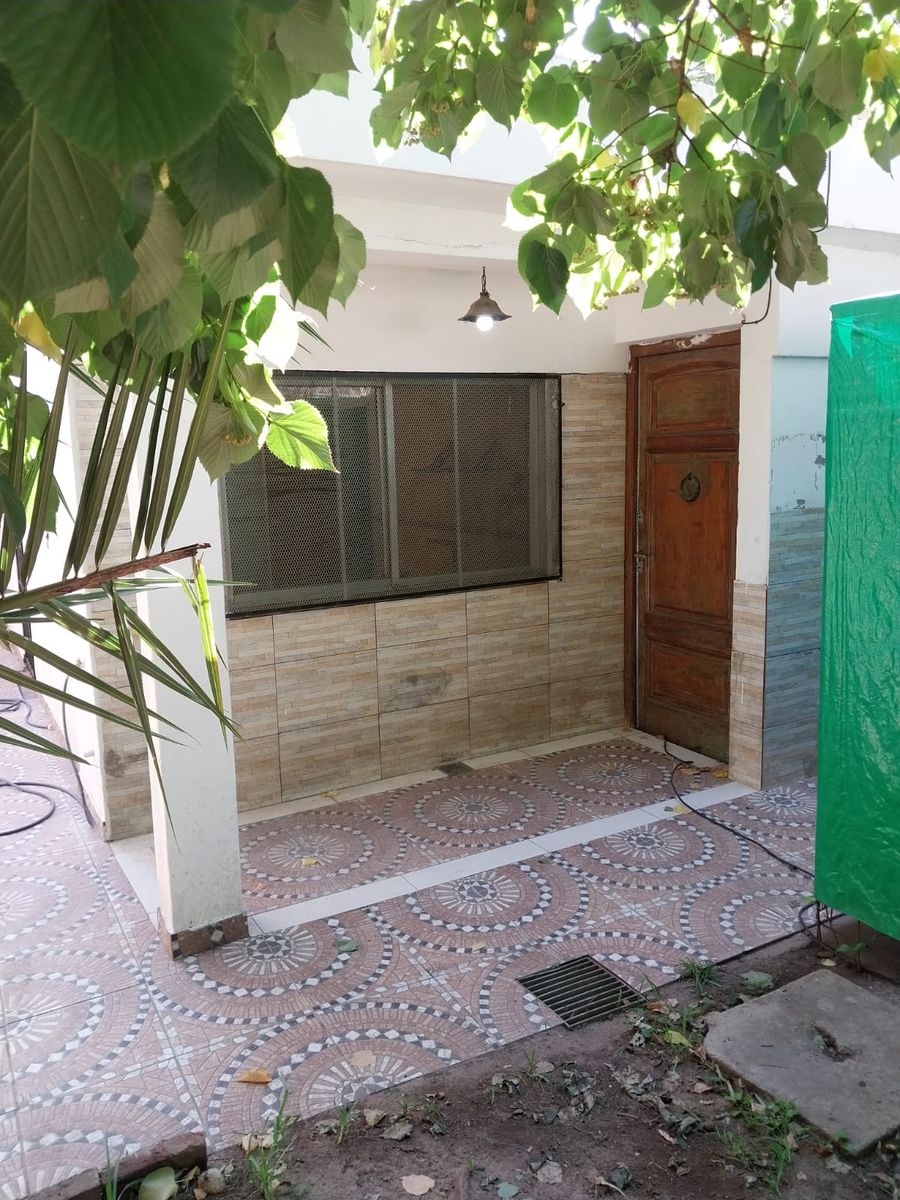 Casa en alquiler con cochera - 10