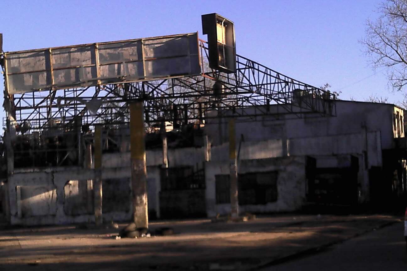 Estacion de servicio — foto 3