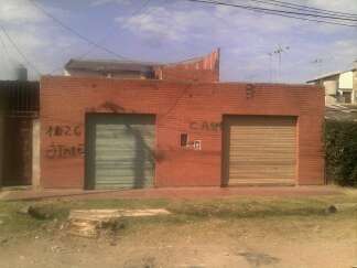 casa con Local - 2