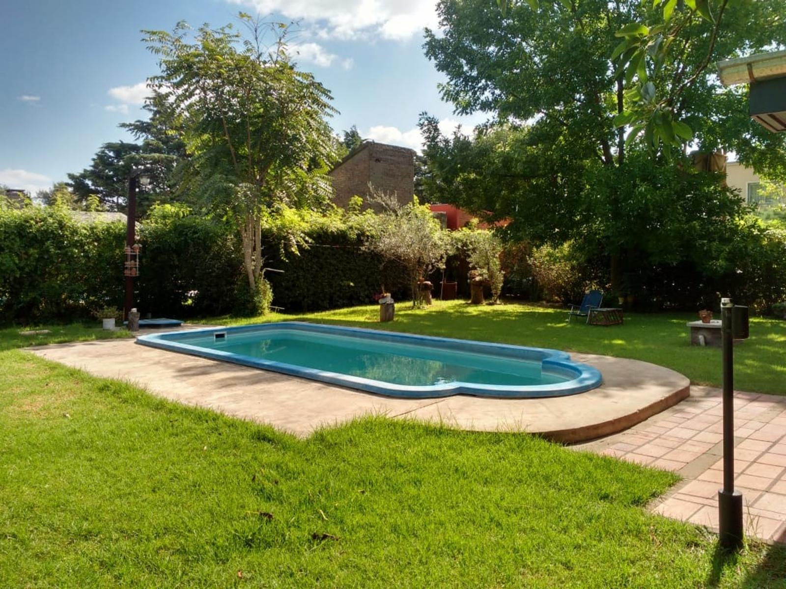 EXCELENTE CASA QUINTA - 1