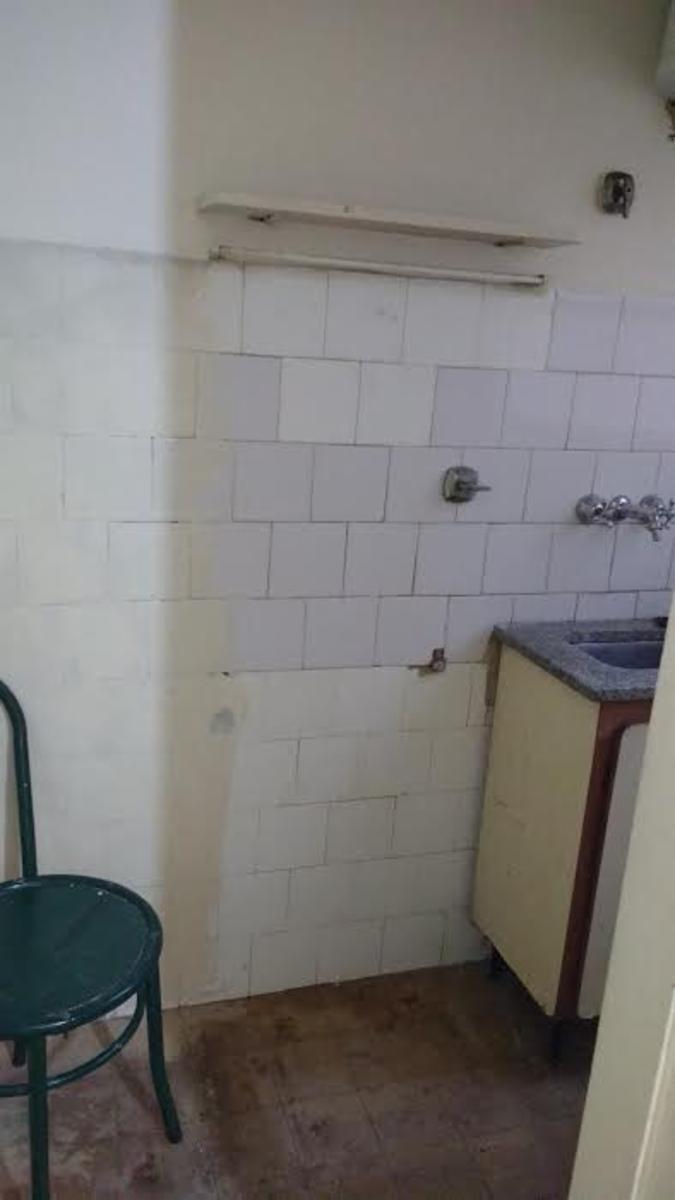 Departamento ambiente y medio en excelente ubicacion — foto 2