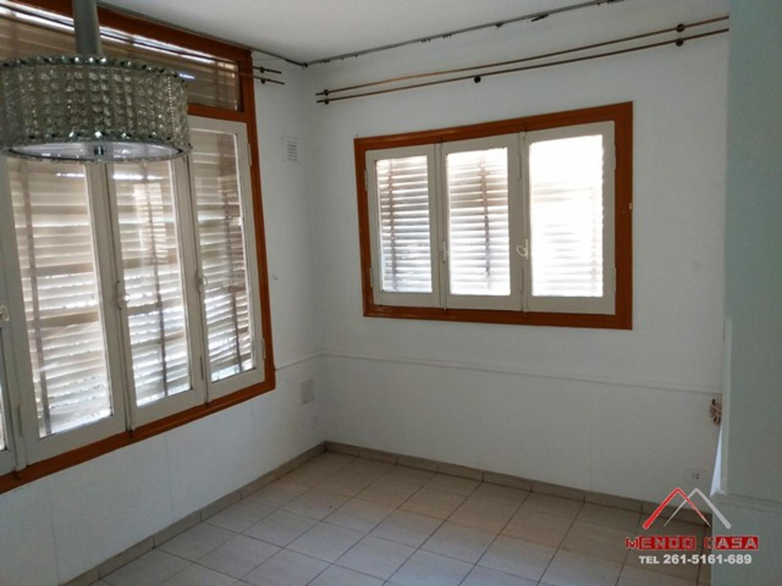MENDOCASA INMOBILIARIA VENDE CASA EN DORREGO EXCELENTE ZONA — foto 3