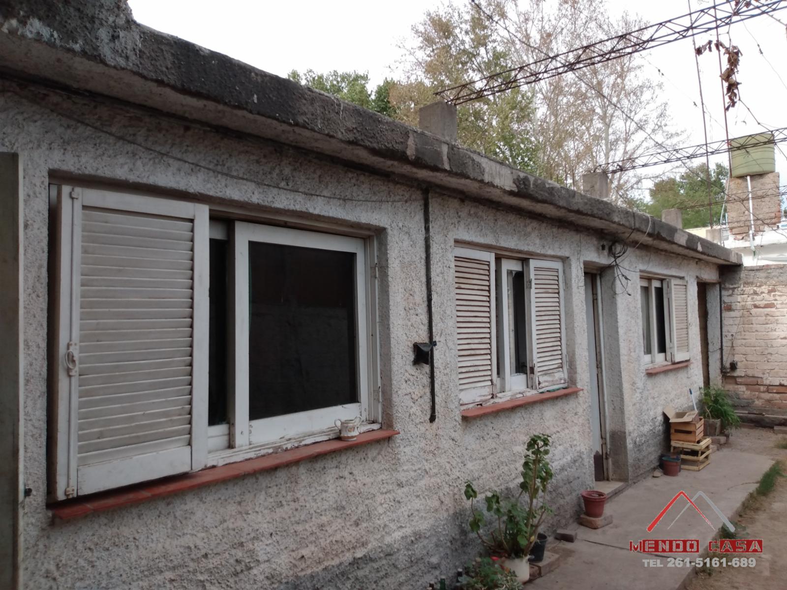 MENDOCASA INMOBILIARIA VENDE CASA EN RIVADAVIA BARRIO JARDIN MARCIAL PEREZ - 1