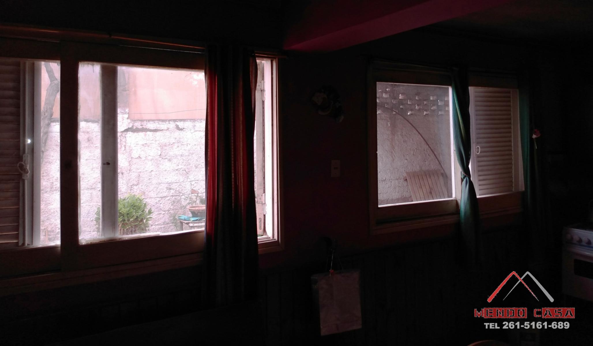 MENDOCASA INMOBILIARIA VENDE CASA EN RIVADAVIA BARRIO JARDIN MARCIAL PEREZ - 2