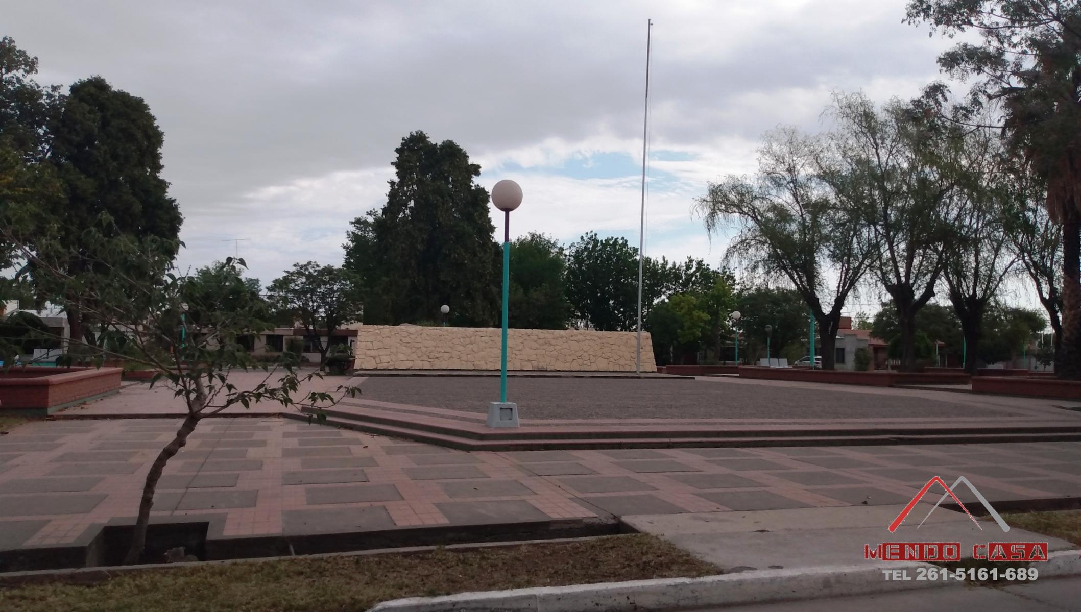 MENDOCASA INMOBILIARIA VENDE CASA EN RIVADAVIA BARRIO JARDIN MARCIAL PEREZ - 4