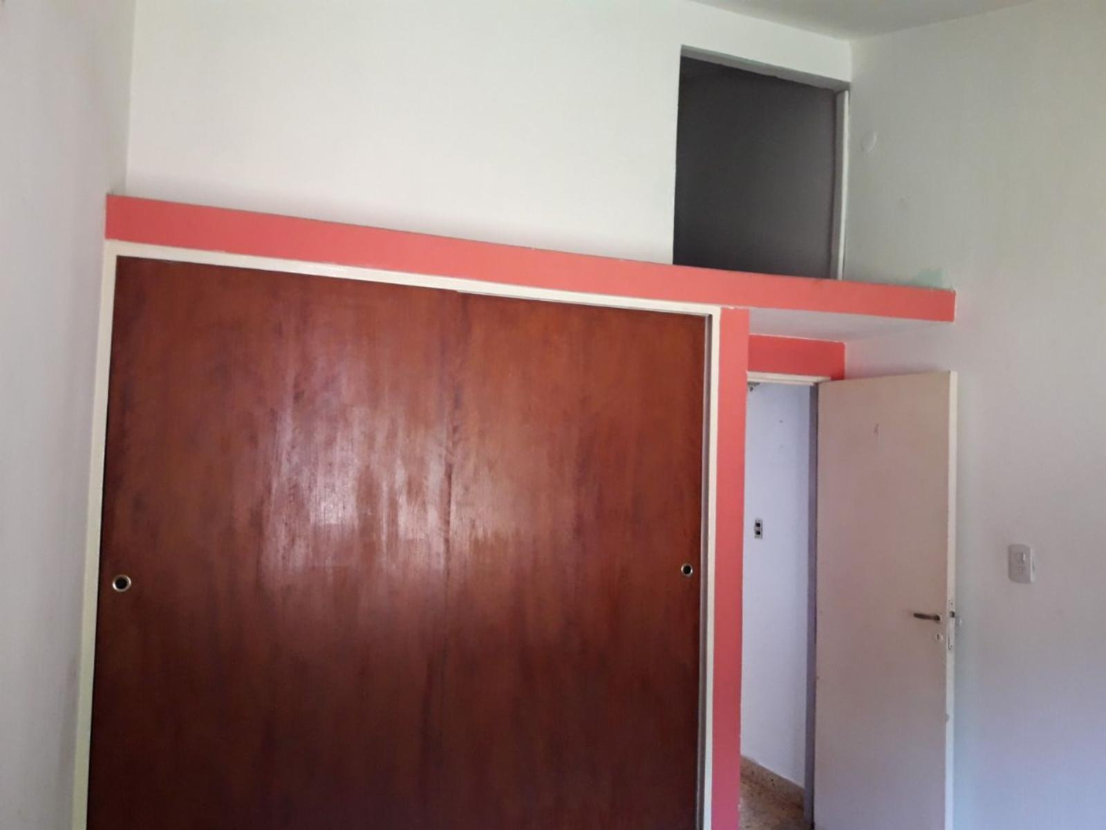 Chalet De Tres Ambientes En Ciudad Jardín