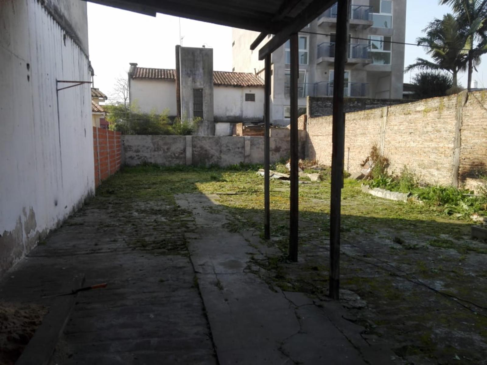 Excelente local en Castelar — foto 5