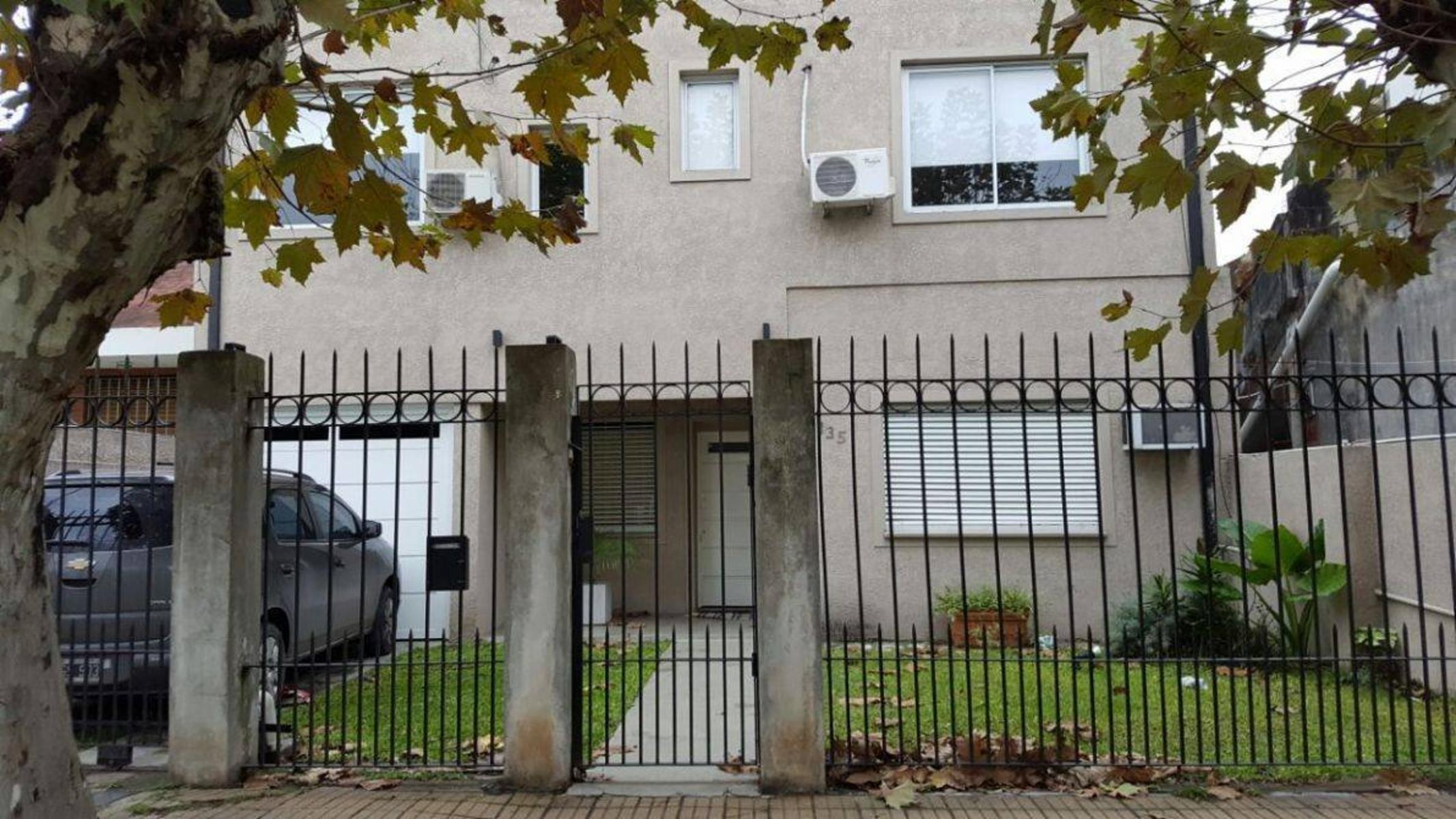 CASA EN VENTA 4 DORMITORIOS TEMPERLEY