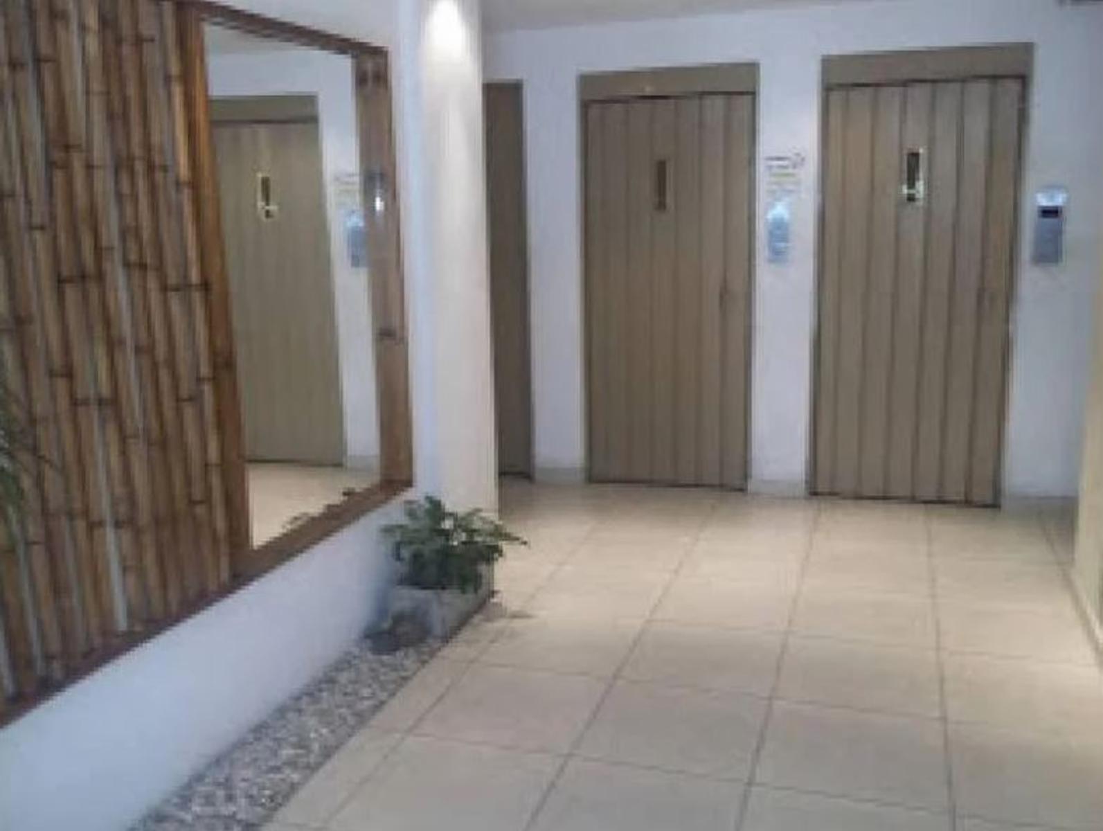 APTO CREDITO Constitución: Amplio 2 Ambientes con balcón cocina completa — foto 10