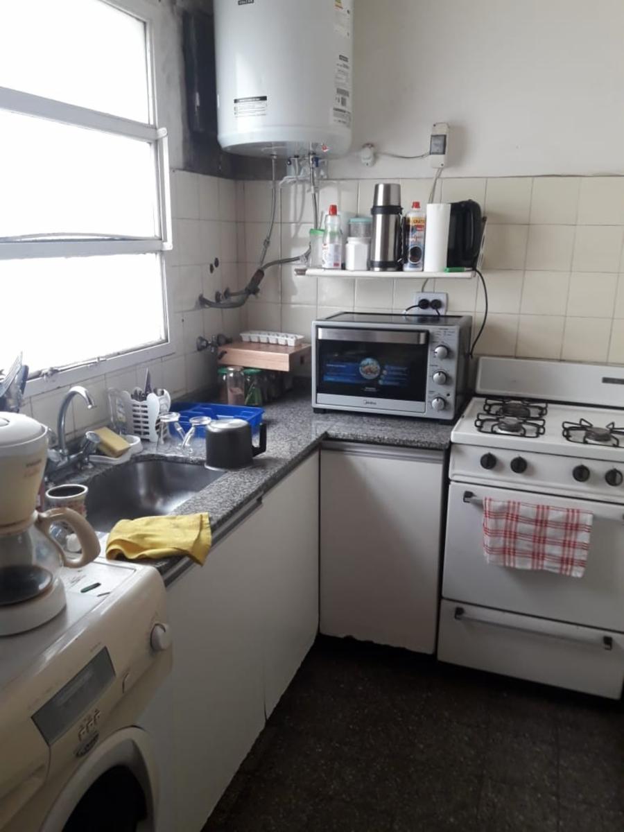 APTO CREDITO Constitución: Amplio 2 Ambientes con balcón cocina completa — foto 13