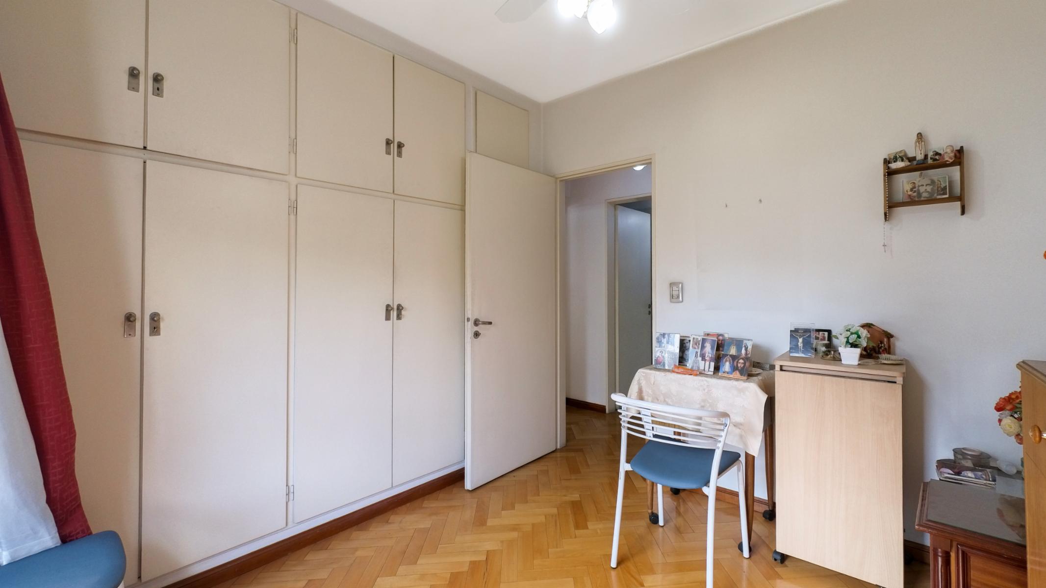 Monserrat 3 ambientes Dormitorio Suite 2 baños cocina lavadero balcón — foto 12