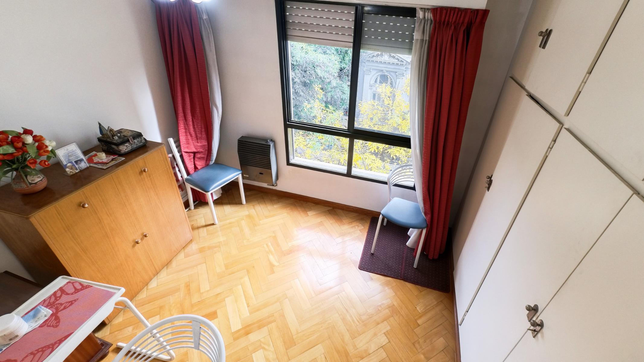 Monserrat 3 ambientes Dormitorio Suite 2 baños cocina lavadero balcón — foto 13